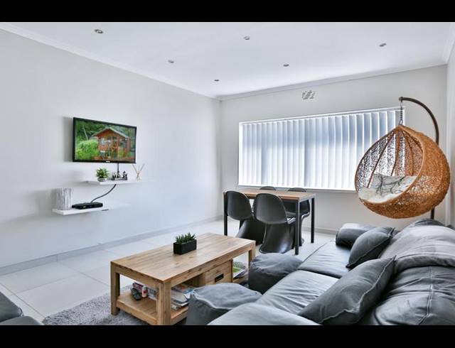 1 BEDROOM PROPERTY TO RENT IN SEA POINT